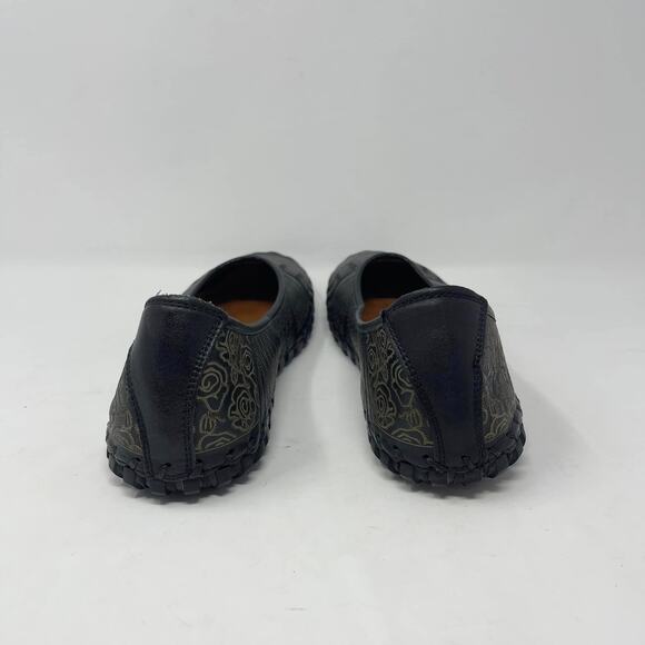 Spring Step Kenyetta Black Gold Perforated Leather Comfort Flat - Picture 3 of 9